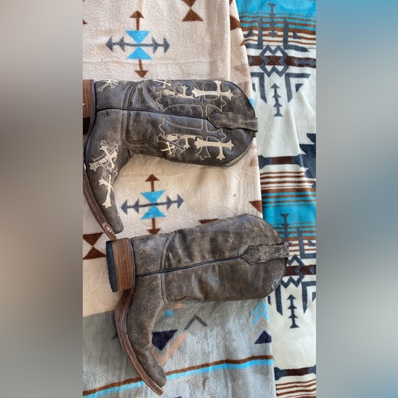 Circle g woman’s boots size 7 1/2 - Picture 2 of 4